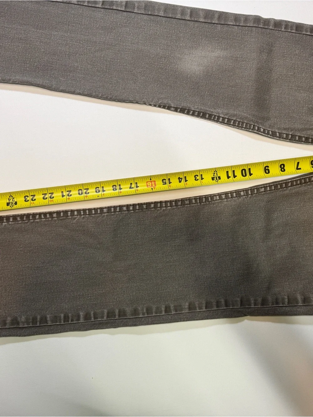 Levi's Light Grey‎ Denim Jeans with Contrast Stitching